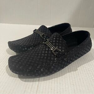 Men’s Chuxx Checkered Black Velvet Loafers Size 8.5 US!